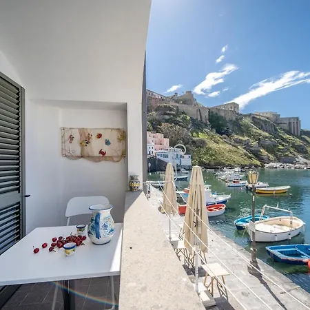 Casa Cinzia In Marina Di Corricella Villa Procida Exterior photo