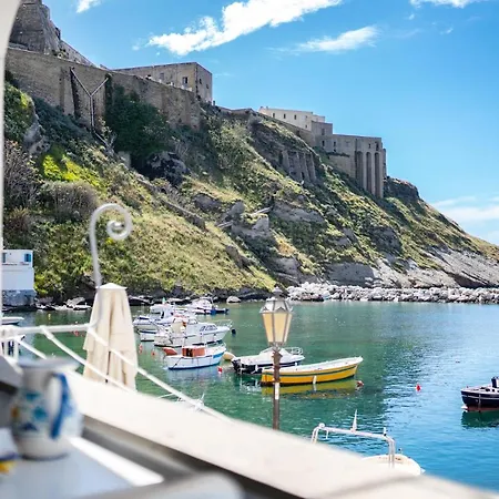 Casa Cinzia In Marina Di Corricella Villa Procida Exterior photo